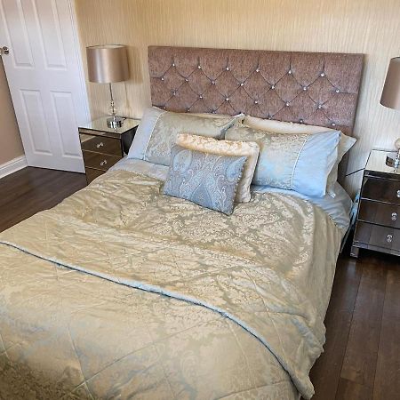 Large Home, Close To Bhx, Nec, Jlr, 4 Double Beds! 버밍엄 외부 사진