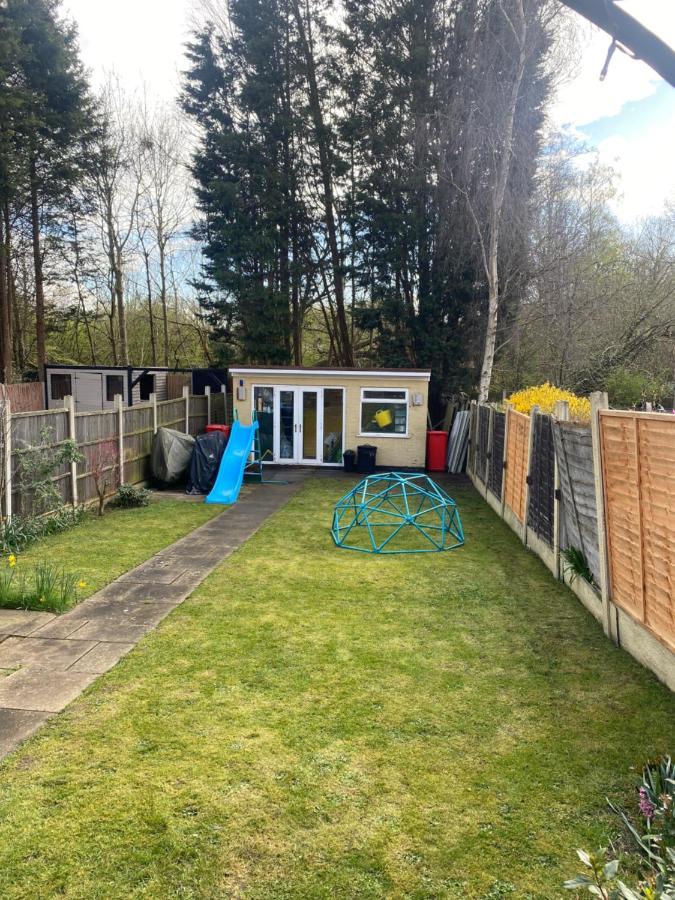 Large Home, Close To Bhx, Nec, Jlr, 4 Double Beds! 버밍엄 외부 사진